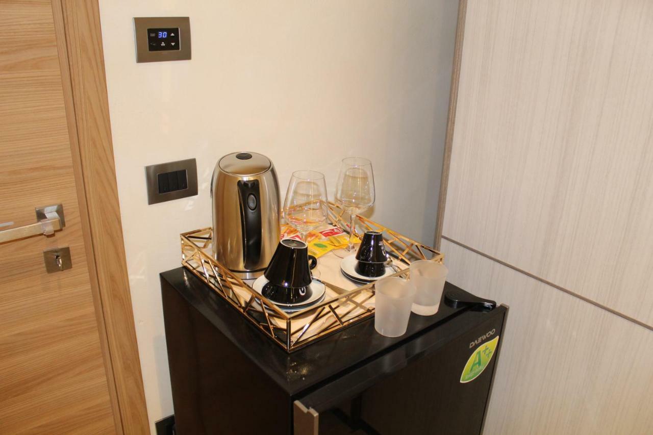 Villa Martina Luxury Rooms Desenzano del Garda Exterior photo